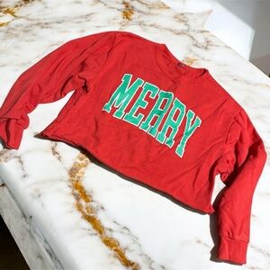 ❤️🎀 EUC Red Cropped Sweatshirt with 'Merry' Print